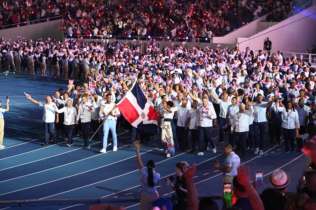 Santo Domingo se viste de gala: «Soy Caribe» deslumbró al mundo en la apertura de los Juegos Centroamericanos Santo Domingo se viste de gala: «Soy Caribe» deslumbró al mundo en la apertura de los Juegos Centroamericanos