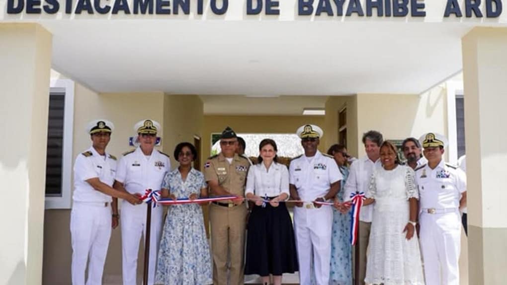 Vicepresidenta Peña entrega complejo de Fuerzas Armadas en La Romana Vicepresidenta Peña entrega complejo de Fuerzas Armadas en La Romana