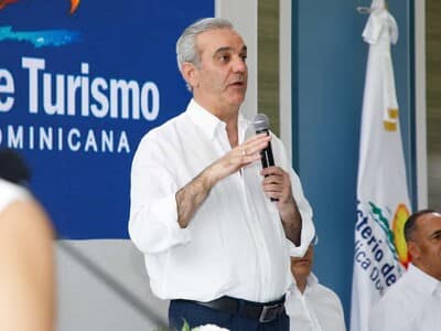 Abinader asistirá a toma de posesión de obispo de La Vega Abinader asistirá a toma de posesión de obispo de La Vega