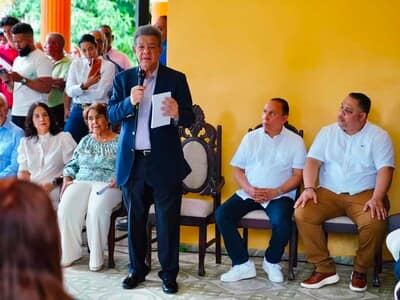 Leonel Fernández denuncia «caos» en mercado de Dajabón Leonel Fernández denuncia «caos» en mercado de Dajabón