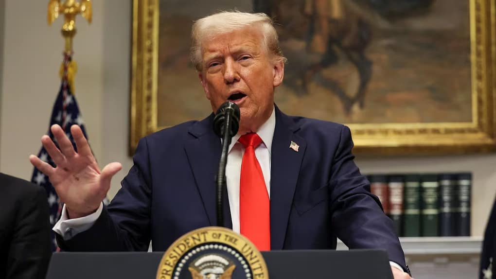 Trump abre la guerra comercial contra México y Canadá al aplicar aranceles del 25% Trump abre la guerra comercial contra México y Canadá al aplicar aranceles del 25%