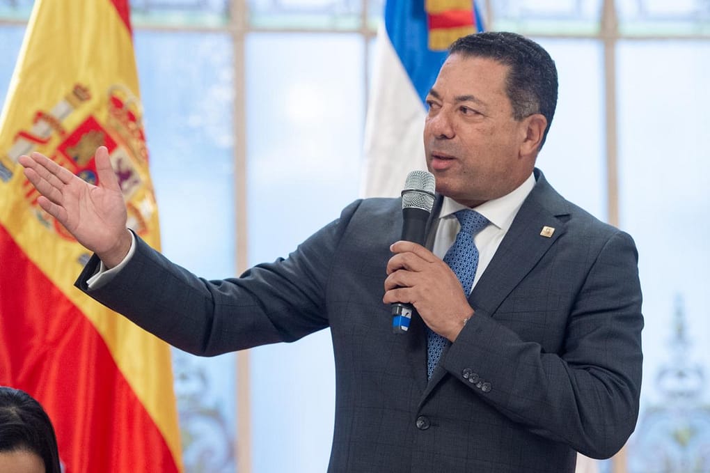 Banreservas anuncia más de US,000 millones gestionados en Fitur para traer inversiones para RD Banreservas anuncia más de US,000 millones gestionados en Fitur para traer inversiones para RD