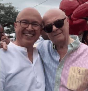 Hipólito Mejía y Domínguez Brito bromean sobre su parentesco Hipólito Mejía y Domínguez Brito bromean sobre su parentesco