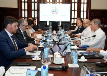 Canciller se reúne con representante fuerza de pandilla de Haití Canciller se reúne con representante fuerza de pandilla de Haití