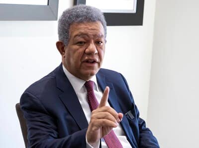 Leonel Fernández rechaza plan de ajuste fiscal del Gobierno Leonel Fernández rechaza plan de ajuste fiscal del Gobierno