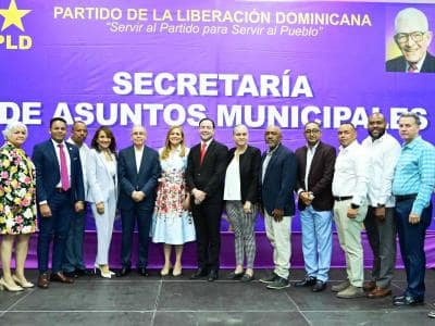 Reunión de alcaldes y directores municipales del PLD Reunión de alcaldes y directores municipales del PLD