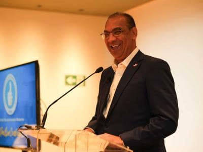 Deligne Ascención pide en España defender al presidente Luis Abinader Deligne Ascención pide en España defender al presidente Luis Abinader
