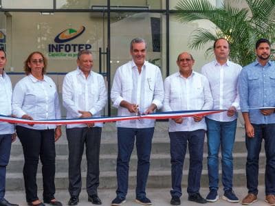 ¿A cuántas inauguraciones acudió Luis Abinader en 2024? ¿A cuántas inauguraciones acudió Luis Abinader en 2024?