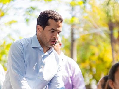 Omar Fernández destina fondos de marzo a personas con Síndrome de Down Omar Fernández destina fondos de marzo a personas con Síndrome de Down