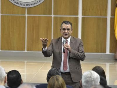 JCE presenta proyecto de la nueva cédula a organizaciones políticas JCE presenta proyecto de la nueva cédula a organizaciones políticas