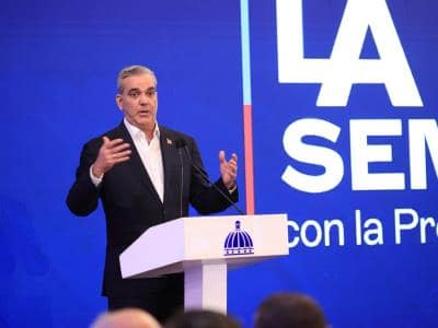 Abinader lidera LA Semanal con la Prensa Abinader lidera LA Semanal con la Prensa
