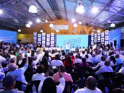 Luis Abinader lleva “El Gobierno Contigo” a Pedro Brand Luis Abinader lleva “El Gobierno Contigo” a Pedro Brand