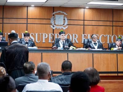 Tribunal SuperiorElectoral aplaza resolución sobre JCE Tribunal SuperiorElectoral aplaza resolución sobre JCE