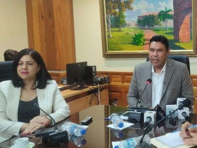 El Senado inicia lectura de artículos del proyecto de reforma laboral El Senado inicia lectura de artículos del proyecto de reforma laboral