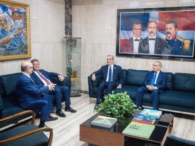 ¿Qué acordaron Abinader y expresidentes sobre situación de Haití? ¿Qué acordaron Abinader y expresidentes sobre situación de Haití?