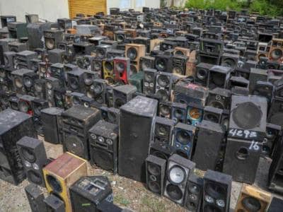 Senado busca habilitar zonas para los «musicólogos» Senado busca habilitar zonas para los «musicólogos»