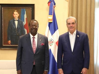 Abinader recibe al canciller de Kenia, Musalia Mudavadi Abinader recibe al canciller de Kenia, Musalia Mudavadi
