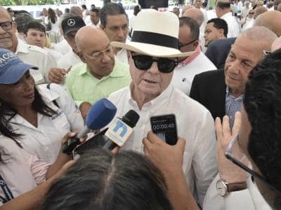Hipólito Mejía valora el diálogo entre expresidentes y Luis Abinader Hipólito Mejía valora el diálogo entre expresidentes y Luis Abinader