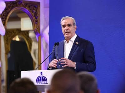 Abinader dice seguirá con la misma política para cubrir déficit fiscal Abinader dice seguirá con la misma política para cubrir déficit fiscal