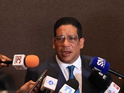 Piden retener pagos a suplidores investigados en licitaciones Inabie Piden retener pagos a suplidores investigados en licitaciones Inabie
