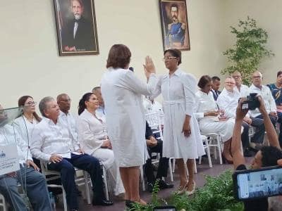 Daysi de Óleo es juramentada como gobernadora de La Altagracia Daysi de Óleo es juramentada como gobernadora de La Altagracia
