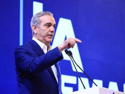 Abinader crea el Premio Anual al Mérito Laboral, un galardón Abinader crea el Premio Anual al Mérito Laboral, un galardón