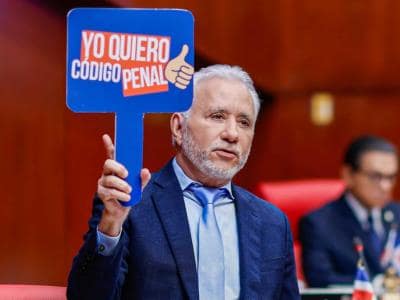 Taveras advierte senadores deben conocer cambios del Código Penal Taveras advierte senadores deben conocer cambios del Código Penal