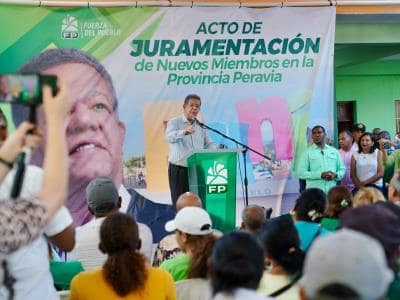 Leonel Fernández critica el costo circunvalación de Baní Leonel Fernández critica el costo circunvalación de Baní