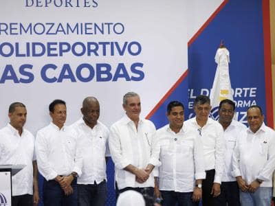 Gobierno entrega remozado polideportivo de Las Caobas, SDO Gobierno entrega remozado polideportivo de Las Caobas, SDO