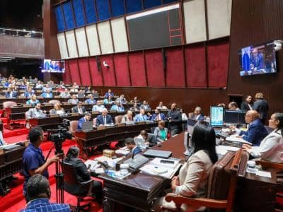 Congreso se divide en el análisis de la reforma laboral Congreso se divide en el análisis de la reforma laboral