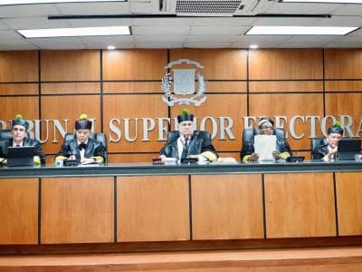 TSE ordena incluir a Francisca Tapia Marte en boleta de la FP TSE ordena incluir a Francisca Tapia Marte en boleta de la FP
