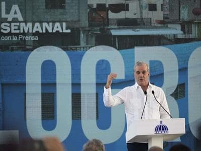 Abinader anuncia apertura de unidad oncológica en el Cabral y Báez Abinader anuncia apertura de unidad oncológica en el Cabral y Báez