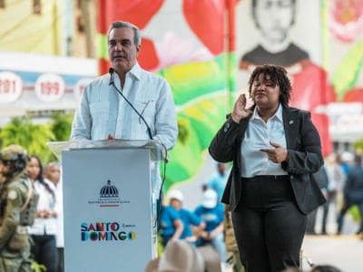 El trabajo de un intérprete de lenguaje de señas del Gobierno El trabajo de un intérprete de lenguaje de señas del Gobierno