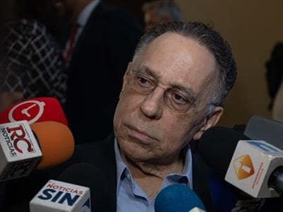 Diputados envían comisión proyecto interpelación a Celso Marranzini Diputados envían comisión proyecto interpelación a Celso Marranzini