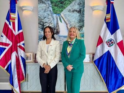 Dos mujeres encabezan las embajadas de Haití y RD Corte de St James Dos mujeres encabezan las embajadas de Haití y RD Corte de St James