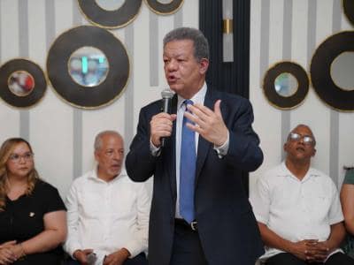 Leonel Fernández: «La Fuerza del Pueblo está en primer lugar» Leonel Fernández: «La Fuerza del Pueblo está en primer lugar»