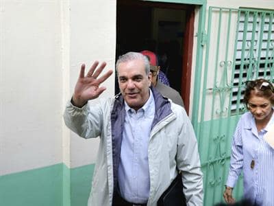 Abinader supervisa daños de Melissa en Ocoa; ordena informe urgente Abinader supervisa daños de Melissa en Ocoa; ordena informe urgente