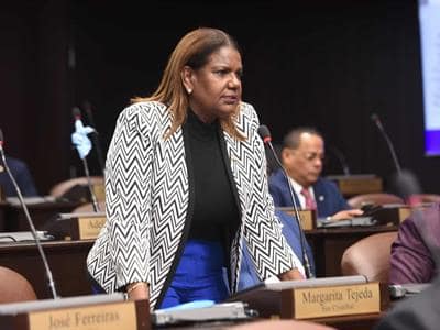 Diputadas se arrepienten y eliminan propuesta sobre indulto a abortos Diputadas se arrepienten y eliminan propuesta sobre indulto a abortos