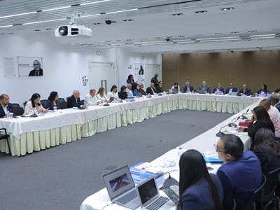 Comisión del Congreso cuestiona presupuesto general del Estado Comisión del Congreso cuestiona presupuesto general del Estado