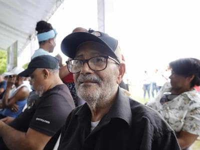 Gobierno entrega 1,445 títulos de propiedad en San Cristóbal Gobierno entrega 1,445 títulos de propiedad en San Cristóbal
