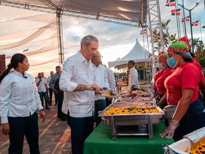 Lanzan «Navidad 360» para distribuir 15 millones de raciones de comida Lanzan «Navidad 360» para distribuir 15 millones de raciones de comida
