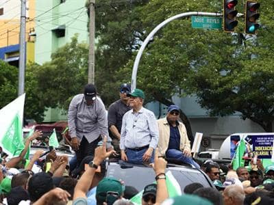Leonel Fernández manda al Gobierno a recoger sus maletas Leonel Fernández manda al Gobierno a recoger sus maletas