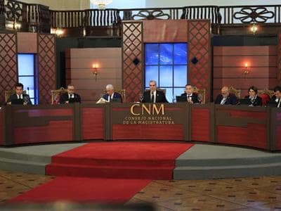 CNM ratifica tres jueces; mantiene Ygnacio Camacho presidente TSE CNM ratifica tres jueces; mantiene Ygnacio Camacho presidente TSE