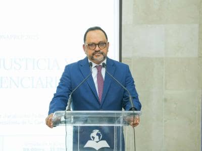 Senado recibe proyecto de ley para fusión ministerios educación Senado recibe proyecto de ley para fusión ministerios educación
