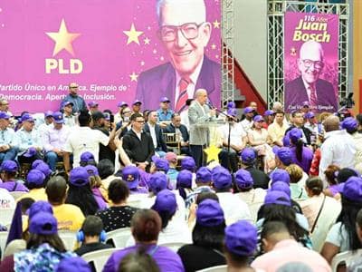 Danilo Medina cuestiona escándalos en Senasa y Banco Agrícola Danilo Medina cuestiona escándalos en Senasa y Banco Agrícola