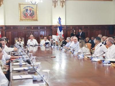 Abinader llama a sus funcionarios a priorizar transparencia Abinader llama a sus funcionarios a priorizar transparencia