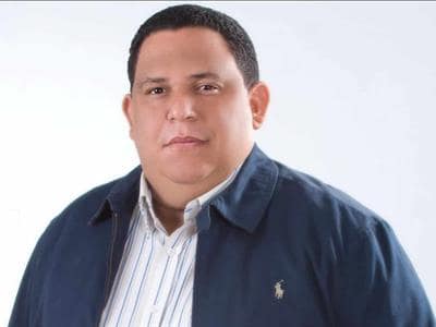 Alcalde de Azua confunde a Abinader con Leonel Fernández en acto Alcalde de Azua confunde a Abinader con Leonel Fernández en acto