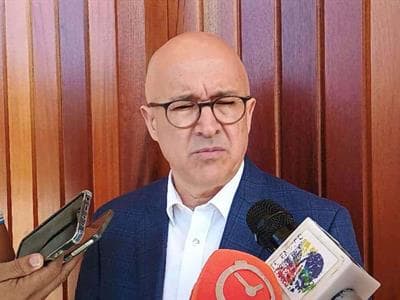 Domínguez Brito califica al Gobierno de “inepto” tras apagón general Domínguez Brito califica al Gobierno de “inepto” tras apagón general