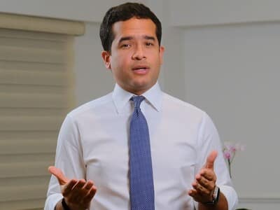 Omar Fernández critica emisión de bonos por US,750 millones Omar Fernández critica emisión de bonos por US,750 millones