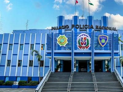 Abinader pone en retiro a cinco generales de la Policía Abinader pone en retiro a cinco generales de la Policía